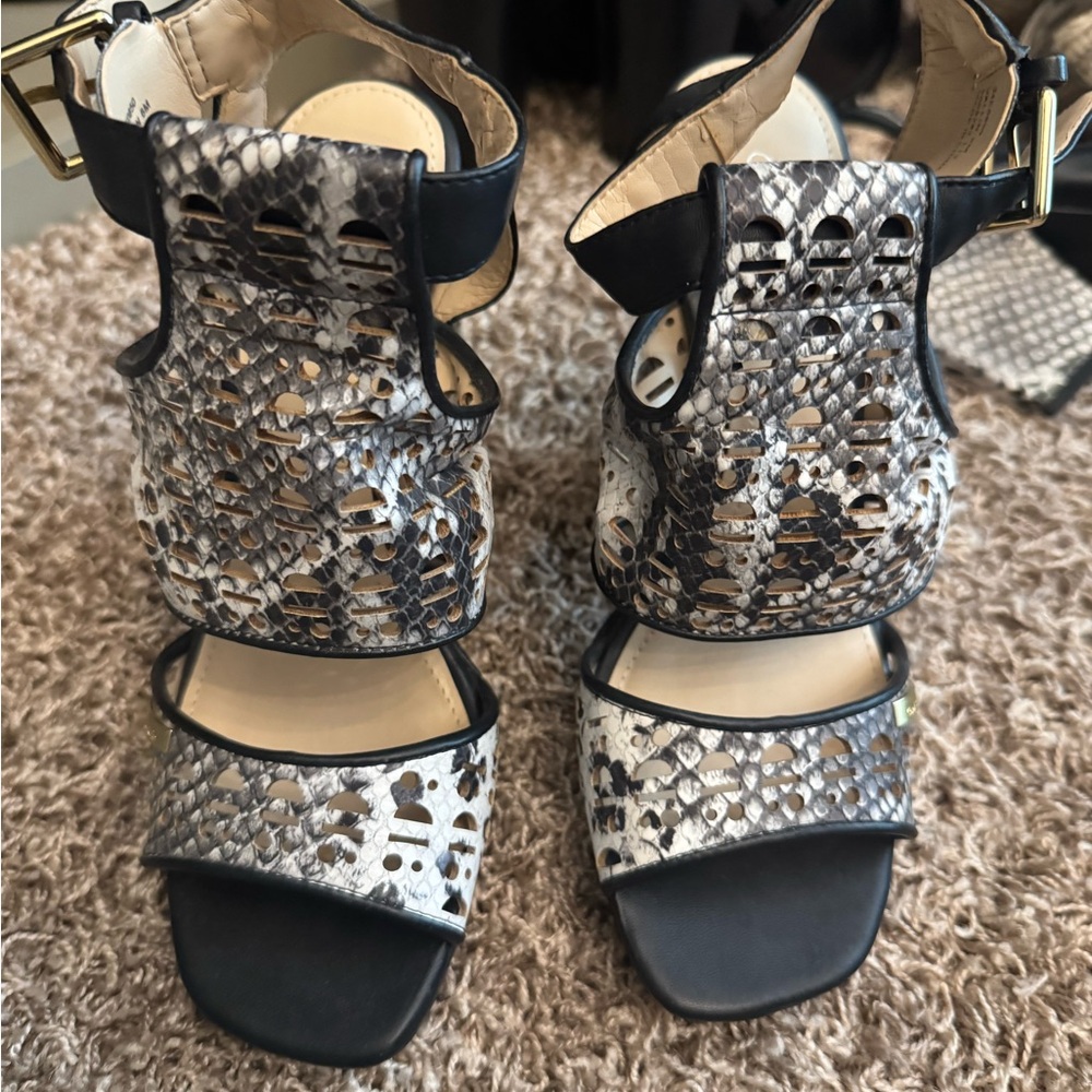 Platform Block Heel Sandals in Black and White - Picture 3 of 4